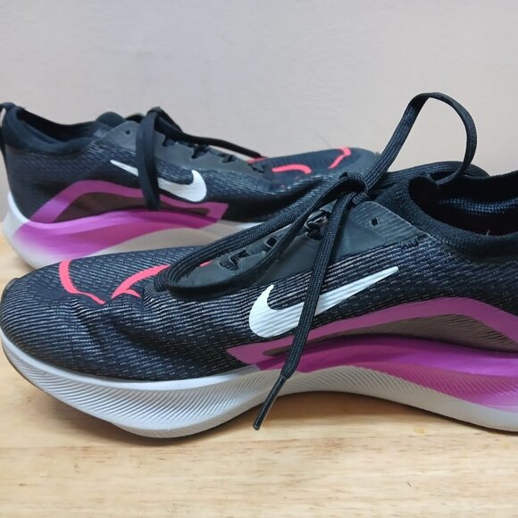 Nike Zoom Fly 4 Black Hyper Violet Mens Size 8 Running Shoes Sneakers CT2392-004 - Picture 1 of 14